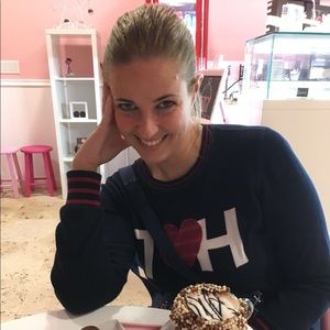 Meet your Posher, Mireya